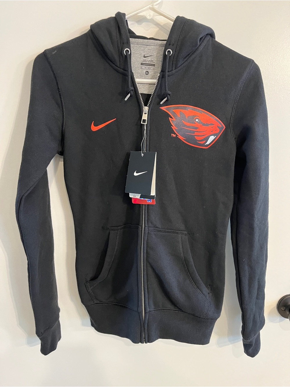 NWT Women’s Size XS Nike Oregon State Beavers  Full Zip Hoodie
